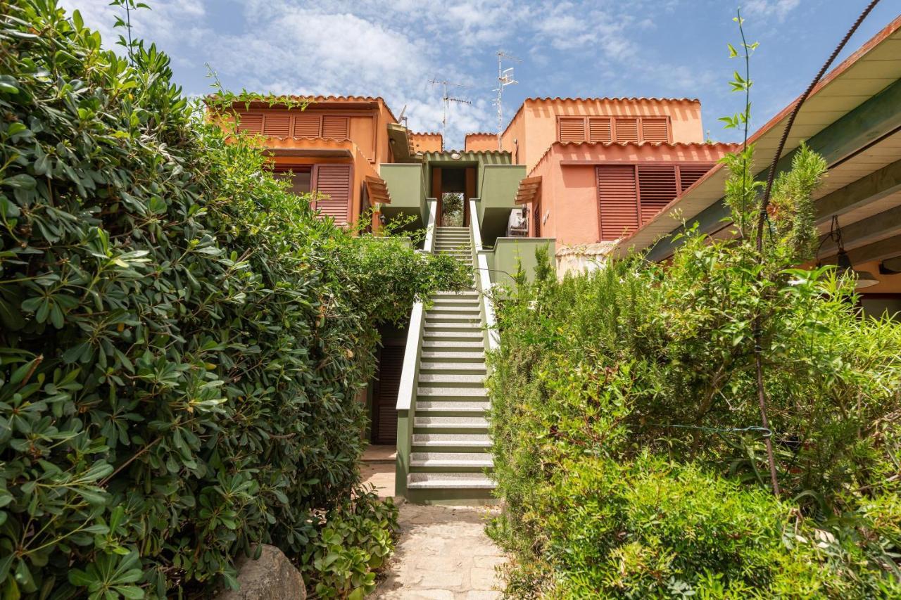 Casa Vacanza Porto Luna Вилласимиус Экстерьер фото